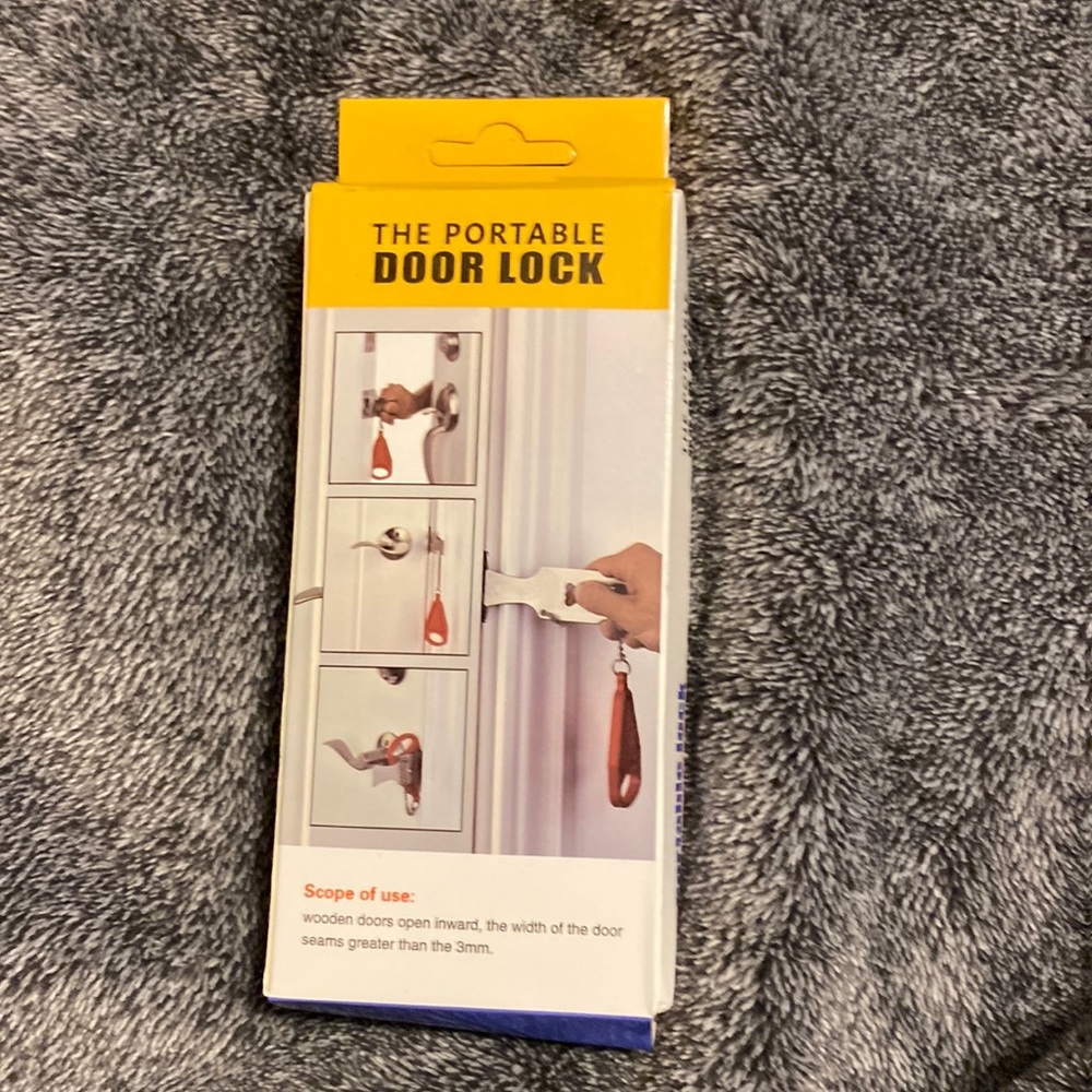 Portable door lock